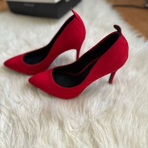 Red 👠